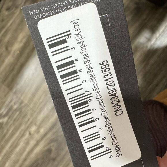 Pretty Little Things SHAPE CHOCOLATE BROWN TEXTURED ONE SHOULDER SPLIT SIDE TOP - Picture 5 of 5